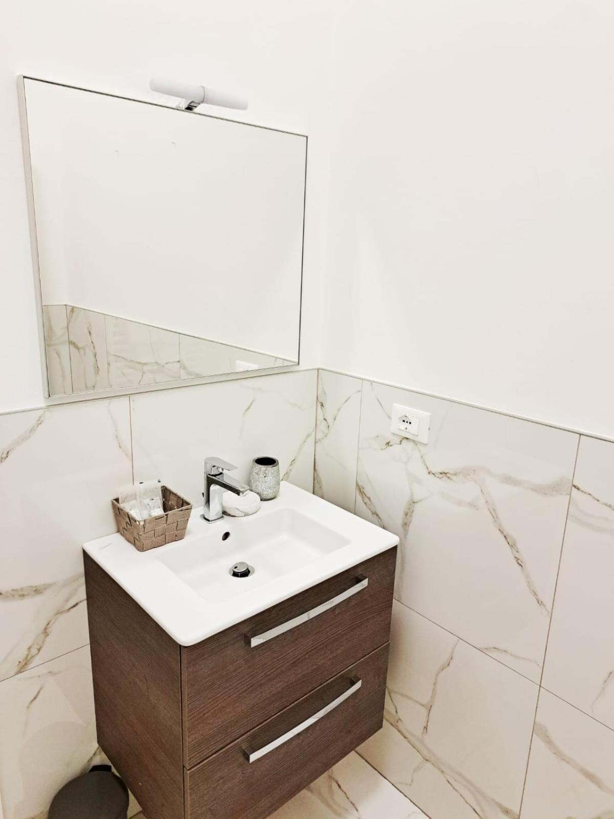 The Gallery Boutique Rooms Τεργέστη Δωμάτιο φωτογραφία